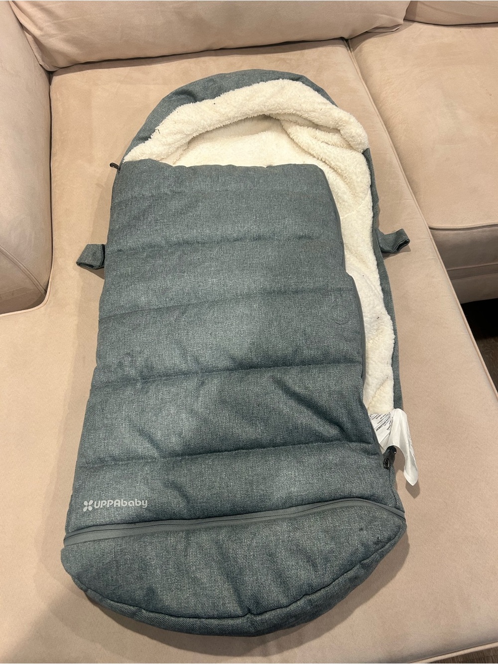 UPPAbaby Quilted Footmuff in Heather Gray and Cream Sherpa
